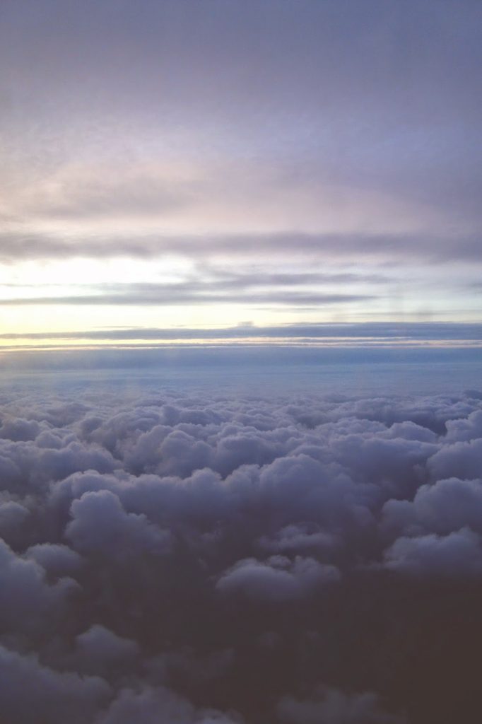 Il cielo dal finestrino dell'aereo